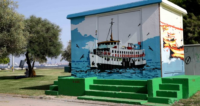 Karşıyaka'da trafolar sanat eserine dönüşüyor