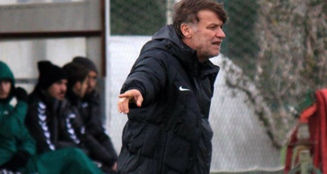 Karşıyaka'da Turgut Uçar'ın sözleşmesi tek taraflı feshedildi