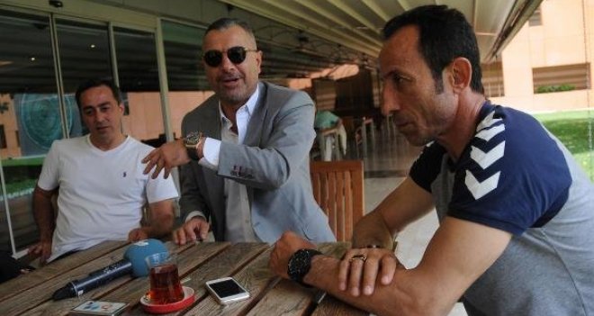 Karşıyaka'da yarın transfer zirvesi var...