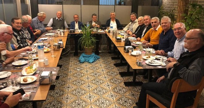 Karşıyaka’daki Akhisarlılar Etçi Ahmet’te buluştu