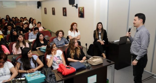 Karşıyaka'daki anaokulu öğretmenlerine seminer