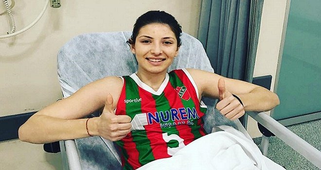 Karşıyakalı Ayşegül sakatlandı...