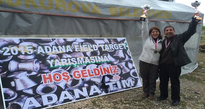 Karşıyakalı Erinç çifti, erkekler ve bayanlarda Türkiye Şampiyonu oldu