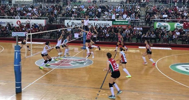 Karşıyakalı kızlar yenilmezliğini 630. güne taşıdı...