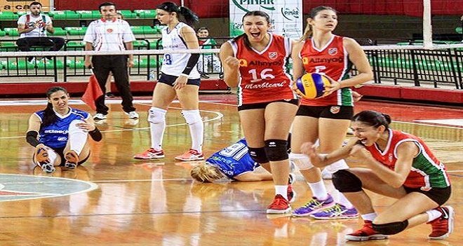 Karşıyakalı kızlardan müthiş geri dönüş…