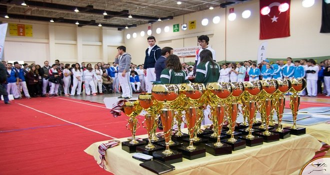 Karşıyakalı okçu yine birinci...