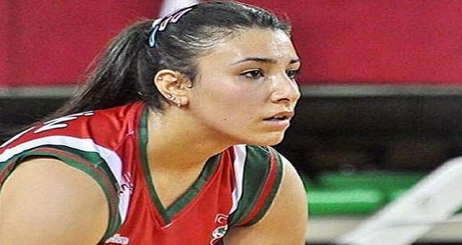 Karşıyakalı Yasemin, Milli formayla yıldız gibi parlıyor