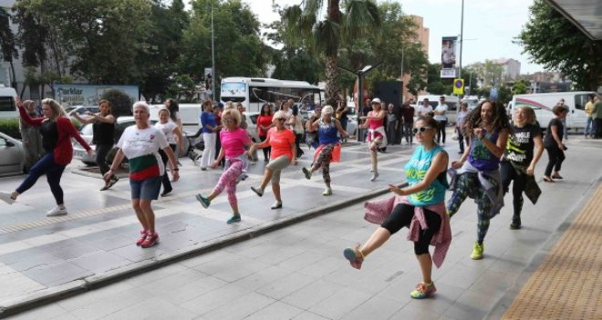 Karşıyakalılar güne sporla başlıyor