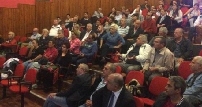 Karşıyakalılar stadını istiyor