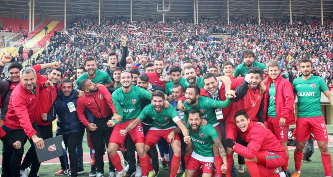 Karşıyaka'nın hatıra bileti kampanyasına destek büyüyor