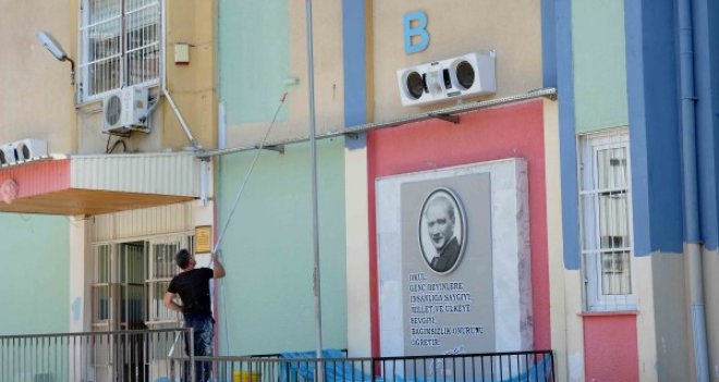 Karşıyaka’nın okulları yenilendi