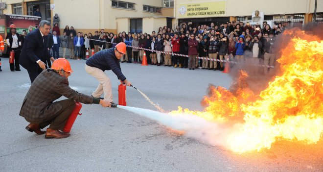 Karşıyaka’nın okullarında yangın tatbikatı