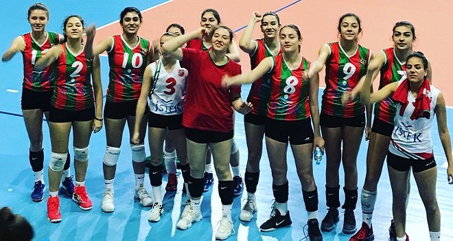 Karşıyaka'nın yıldızları Ege Voleybol'u da geçti...