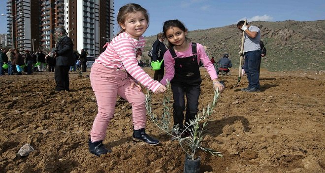 Karşıyaka’ya “Barış fidanları” dikildi…