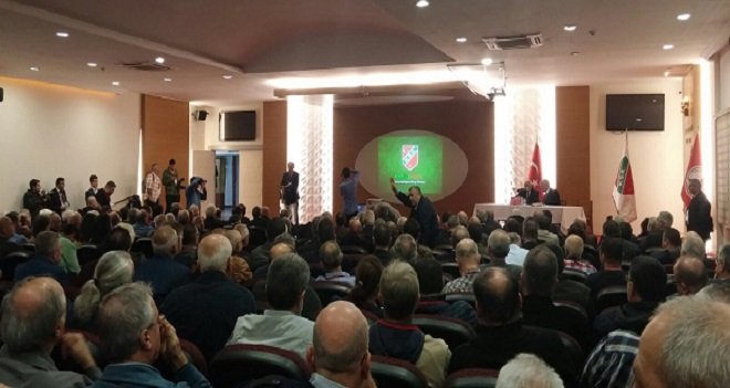 Karşıyaka'ya futbolda şirketleşme yetkisi...