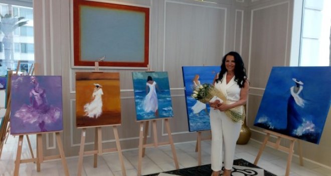 ''Kelebek Olmalıydık'' resim sergisi açıldı.