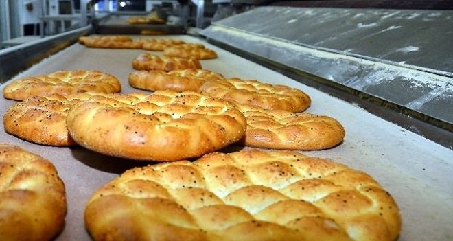 Kent Ekmek'te 300 gram pide 1 TL.