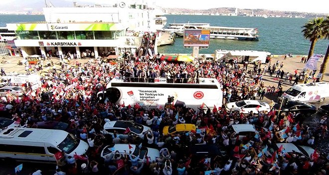 Kılıçdaroğlu Karşıyaka'da...