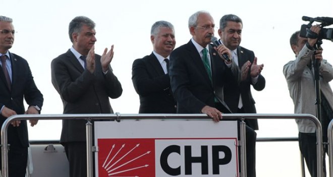 Kılıçdaroğlu Karşıyakalılarla buluştu