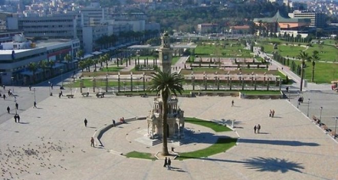 Konak'ta yine bomba paniği