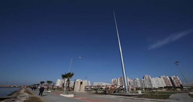 Körfez’in en büyük bayrağı Karşıyaka’da dalgalanacak