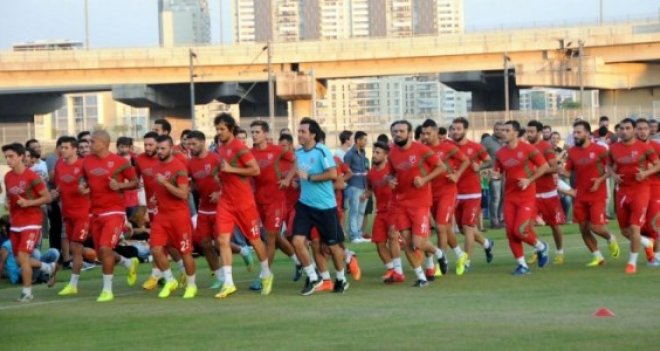 KSK'de Azat Yeşil aba altından sopa gösterdi