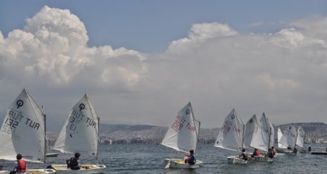 KSK'Lİ YELKENCİLERDEN 5 BİRİNCİLİK