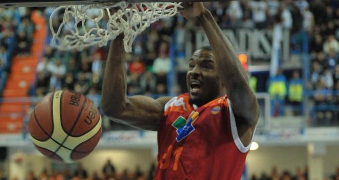 Lawal çok para istedi Pınar Karşıyaka vazgeçti