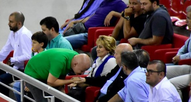 ALTAY ALTUĞ'dan Bir Parke de Sen Koy'a Destek