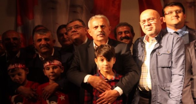 MHP Karşıyaka: Atatürk bölmez, birleştirir