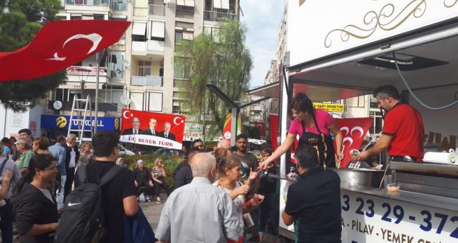MHP Karşıyaka İlçe Teşkilatı Aşure Günü düzenledi