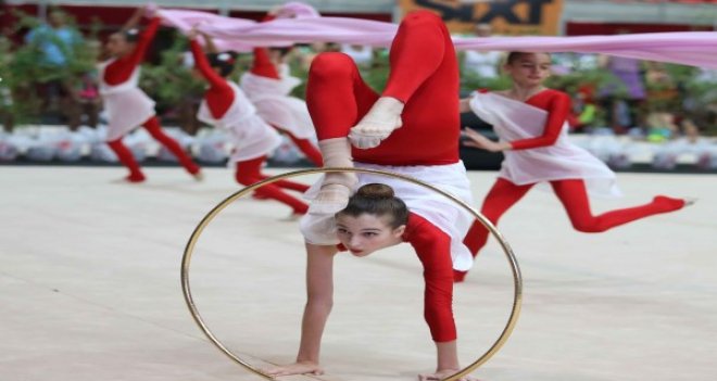 Minik cimnastikçiler Karşıyaka’da yarışacak
