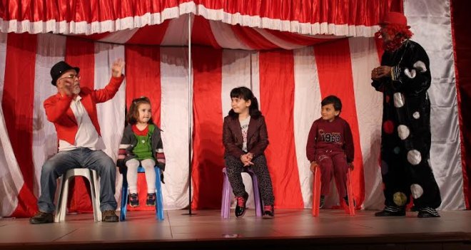 Minikler ilk kez tiyatroyla buluştu