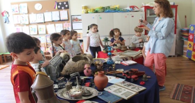 Minikler sınıflarını müze yaptı...