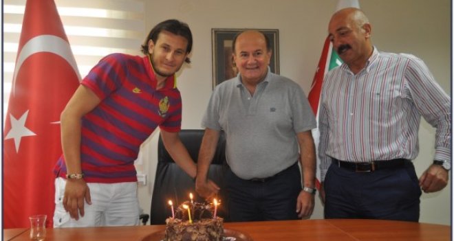 MUSTAFA SEVGİ KAF KAF İLE UZATTI