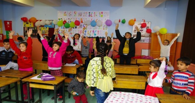 Mutlu Çocuk Yetiştirme Eğitimi serisinin 186.durağı 19 Mayıs İlkokulu oldu