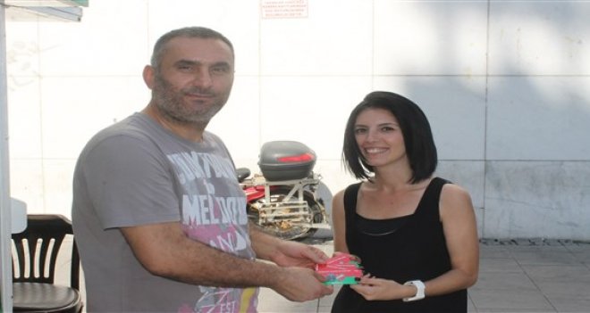 Okan Kırmacı'dan, Kaf Kaf'ın kızlarına destek