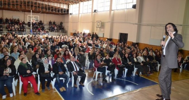 Okul Aile Birliği toplantısına rekor katılım