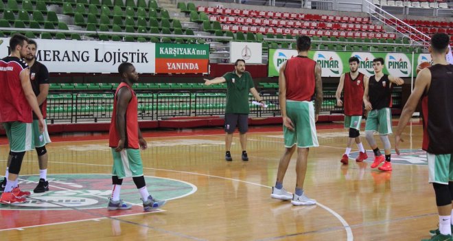 Pınar Karşıyaka 4 numara arıyor...