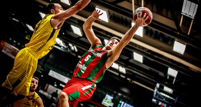 Pınar Karşıyaka Almanya'da kaybetti...