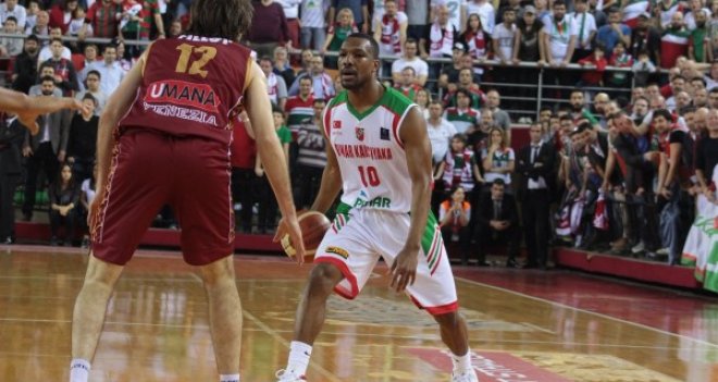 Pınar Karşıyaka avantajla Venedik'e gidecek...