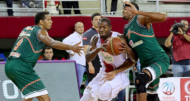 Pınar Karşıyaka, Banvit deplasmanında