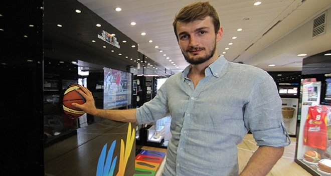 Pınar Karşıyaka Birkan Batuk'u aldı. Sırada Semih var...