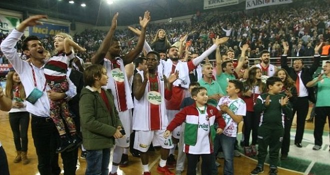 Pınar Karşıyaka Eurocup'ta son 16'da...