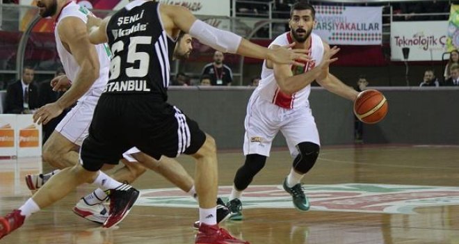 Pınar Karşıyaka evinde Beşiktaş'a kaybetti