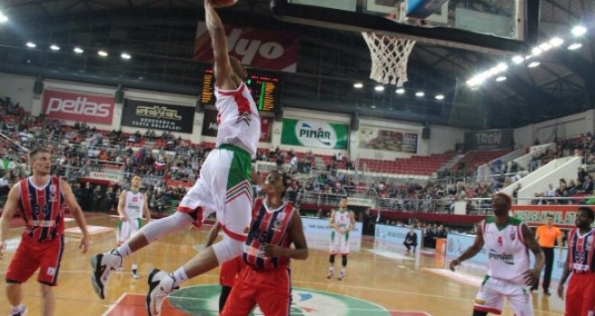 Pınar Karşıyaka, İstanbul Büyükşehir'i konuk ediyor