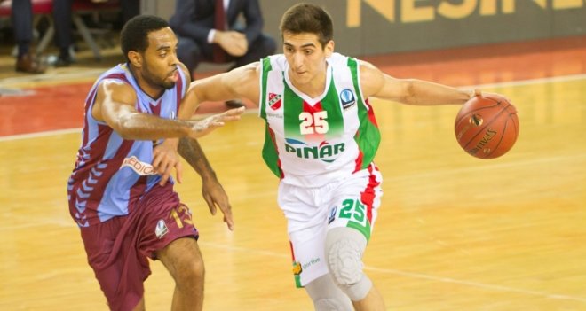 Pınar Karşıyaka İtalya'da galibiyet peşinde