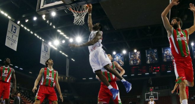 Pınar Karşıyaka kupada Anadolu Efes karşısında