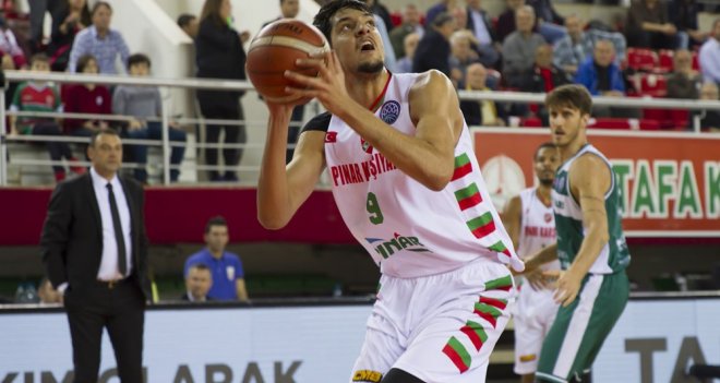 Pınar Karşıyaka, Litvanya'da galibiyet arıyor