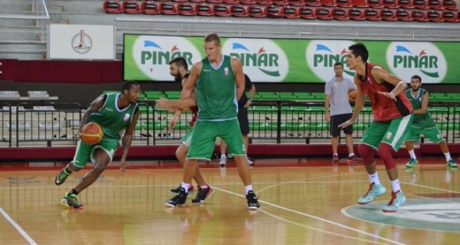 Pınar Karşıyaka, Sırbistan yolcusu